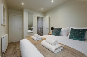 Beatrice Manor - Luxury 4 bedroom house in central Southsea, Portsmouth